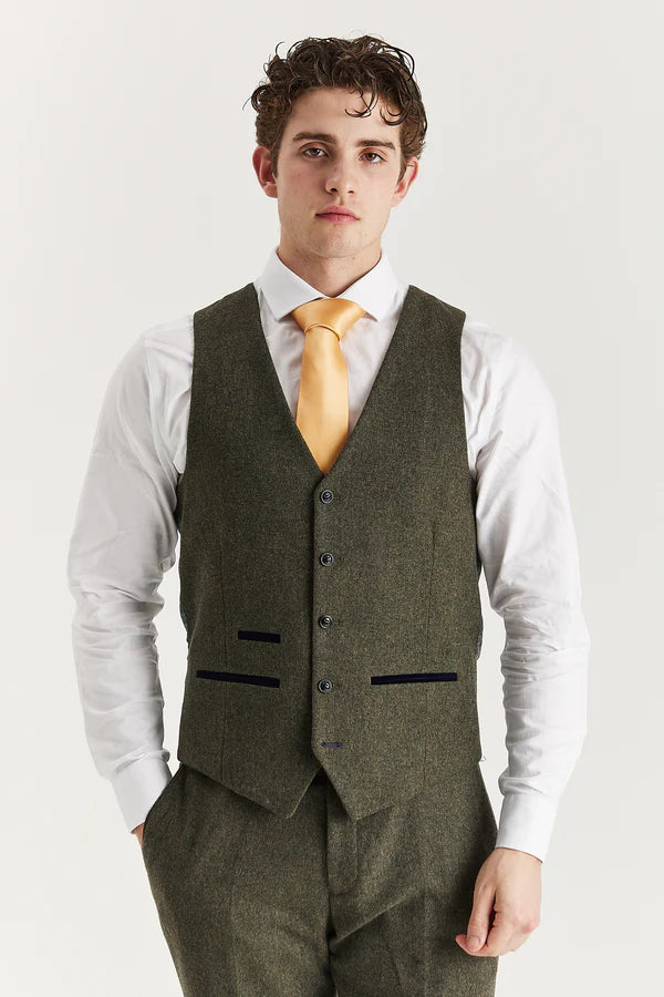 Paul Andrews - Oscar Green Tweed Three Piece Suit
